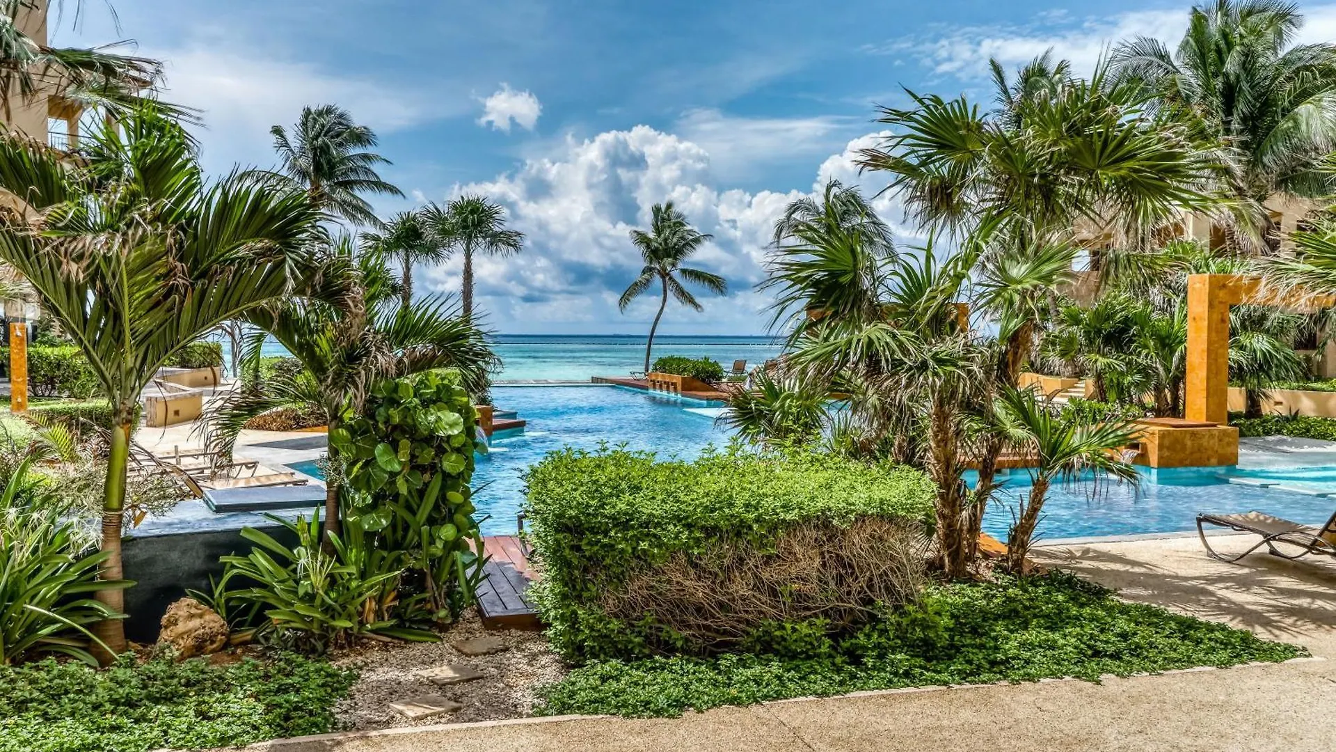 Residences El Faro, Surf 207 Playa del Carmen Daire