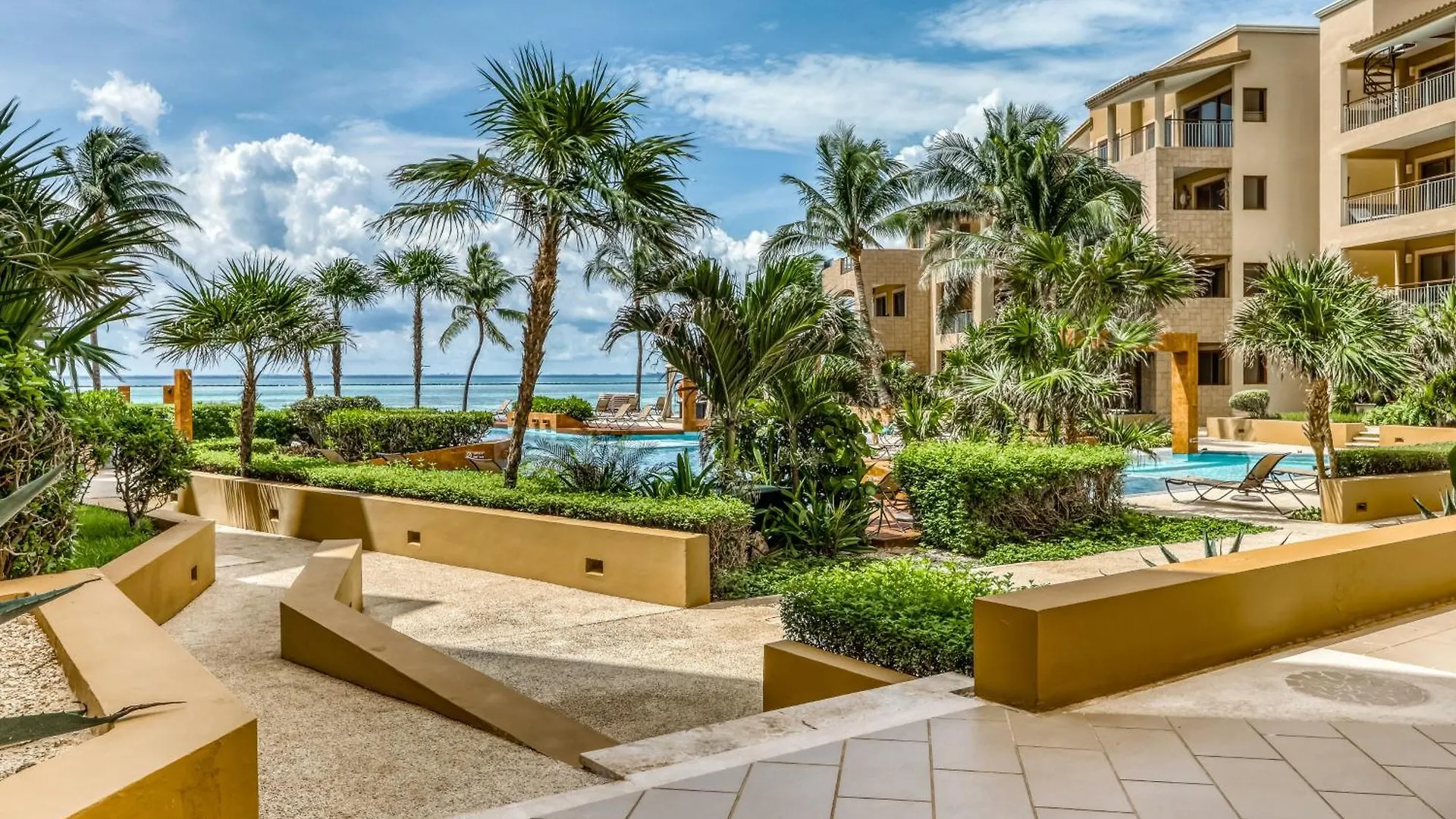 Residences El Faro, Surf 207 Playa del Carmen 0*,
